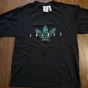 Adidas UniSex TreFoil Black Tee with Green Logo - Medium